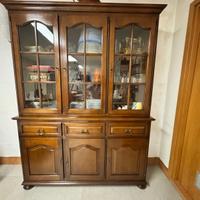 Mobile in legno tipo credenza a doppio corpo