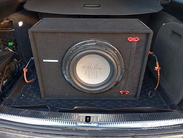 subwoofer più amplificatore
