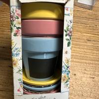 3 vasetti con sottovaso in ceramica