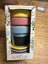 3 vasetti con sottovaso in ceramica