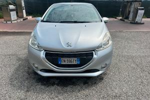 Peugeot 208 2012
