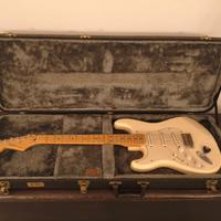 chitarra elettrica Fender Stratocaster MANCINA