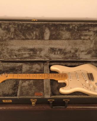 chitarra elettrica Fender Stratocaster MANCINA