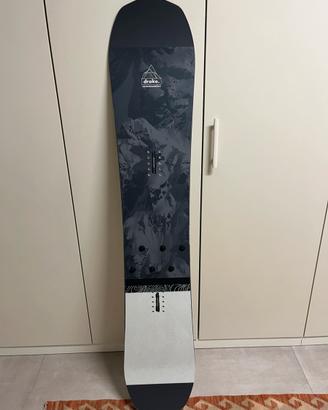 Snowboard Drake mountain squad 153