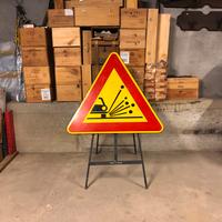 Cartello stradale Fondo Instabile