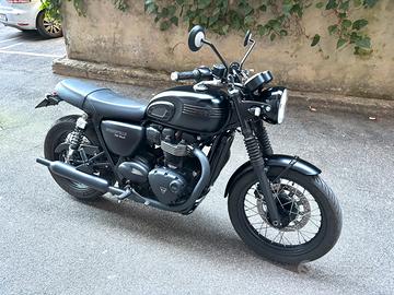 Triumph Bonneville t100 black