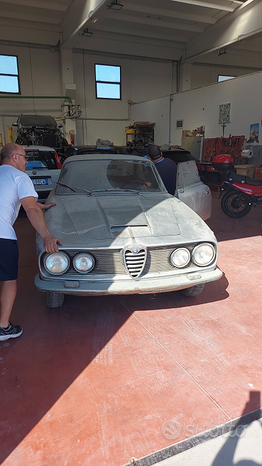 Alfa Romeo 2600 sprint del 1962 da restaurare