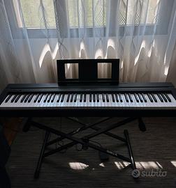 Pianoforte Yamaha p-45 con pedale e supporto