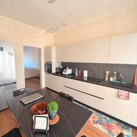 Trilocale ristrutturato con box - centro Alpignano