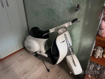 Vespa 50