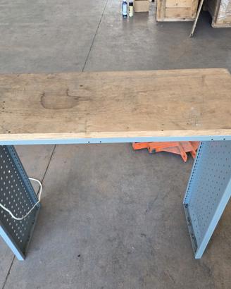 Set scaffali + banco per furgone