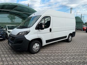 Fiat Ducato 33 140CV con gancio traino