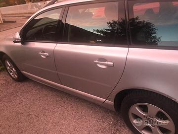 V70 D5 Momentum cv190