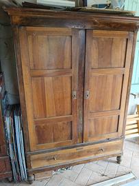 Antico  Armadio in noce