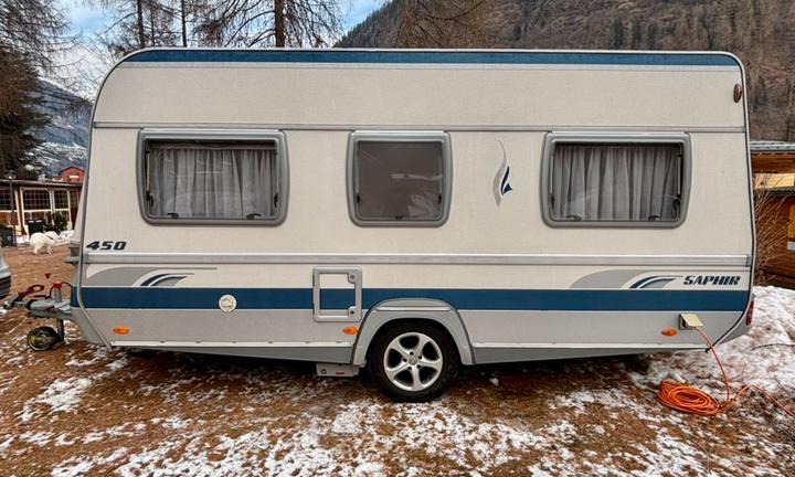 Caravan (roulotte) Fendt Saphir 450 Q - 4 posti