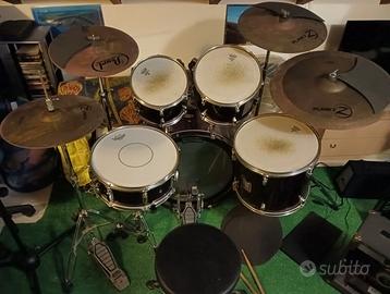 Batteria Acustica Pearl con piatti Zildjian Z