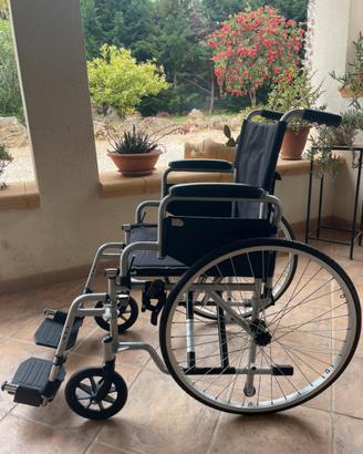 Sedia a rotelle super leggera pieghevole