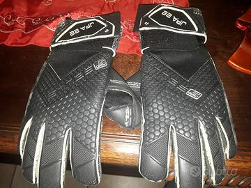 guanti da portiere