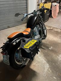 Moto Suzuki Intruder 750