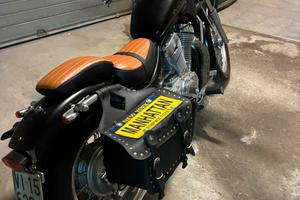 Moto Suzuki Intruder 750