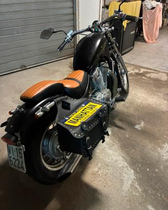 Moto Suzuki Intruder 750