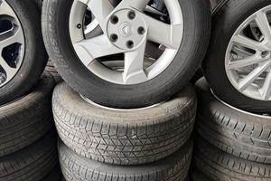 Cerchi Dacia Duster + gomme 215/65R16