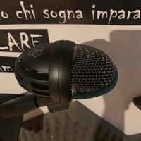 Akg d112 mkii + asta di supporto