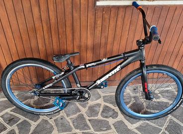 Cruiser 24" Identity