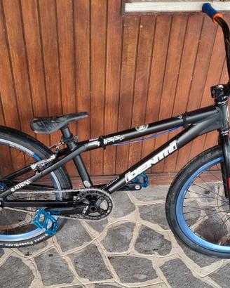 Cruiser 24" Identity