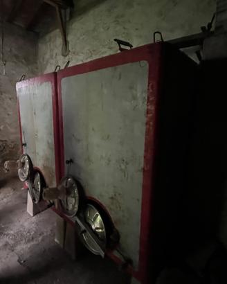 Botti in cemento per vino