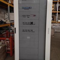 Quando elettrico grande con vari interruttori