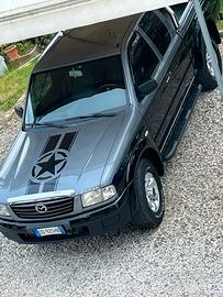 Mazda B2500 pick up 4x4