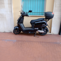 Scooter elettrico Sunra Robo-S