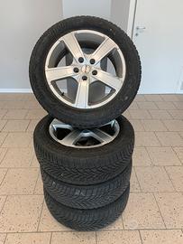 Cerchi in lega e doppio treno di gomme