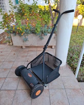 Tagliaerba manuale a spinta