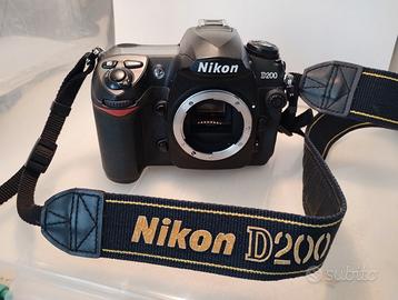 Nikon D200 -solo 9700 scatti