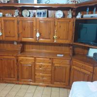 Mobili massello di pino rosso