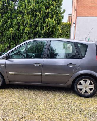 pezzi di ricambio Renault Scenic 2
