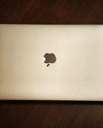Macbook Pro 13 i5 Touchbar batteria nuova