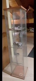 vitrina per oggetti, vetro. 162x40x35.