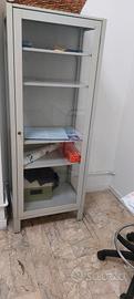 Armadio di vetro per ufficio o casa