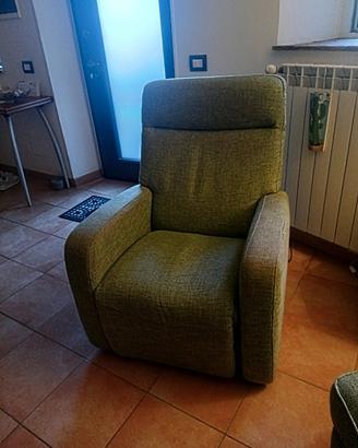poltrona reclinabile elettrica 