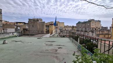 2 LOCALI A PORTICI