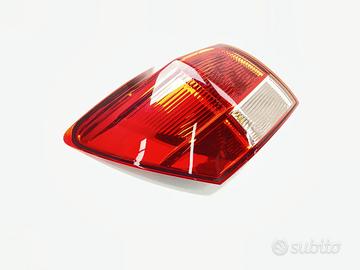 STOP FANALE POSTERIORE SINISTRO NISSAN Qashqai 1°