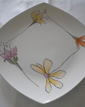 PIASTRA PRESENTAZIONE LUMINARC-DECORATA CON FIORI.