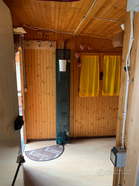 Pre ingresso con roulotte