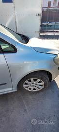 VOLKSWAGEN GOLF PLUS 2005 PARAFANGO ANTERIORE SX/D
