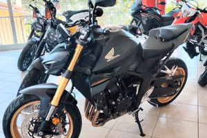 Honda CB 1000 R Hornet SP