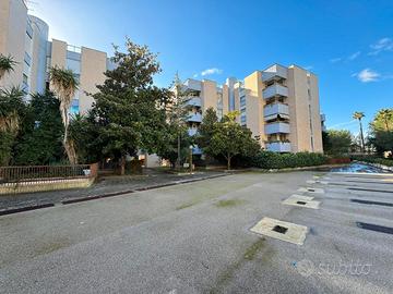 Lecce via corvaglia ampio appartamento