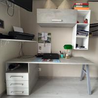postazione studio/ufficio completa in ottime condi